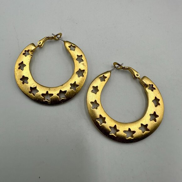 3/$30 Gold Tone Hoop Earrings Cutout Star Design Matte Finish Retro Statement - Picture 5 of 9